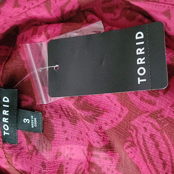 NWT Torrid Size 3 Chiffon Dolman Button Up Blouse - Picture 7 of 7